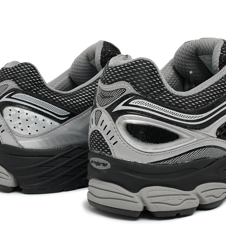 Saucony ProGrid Omni 9 '