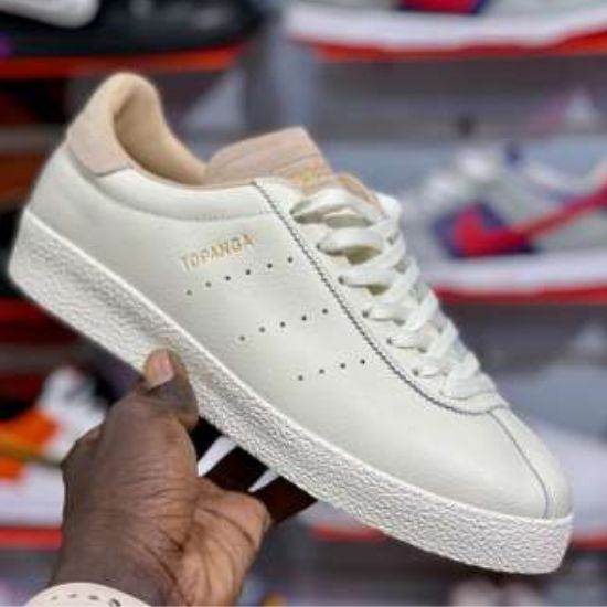 Adidas topanga