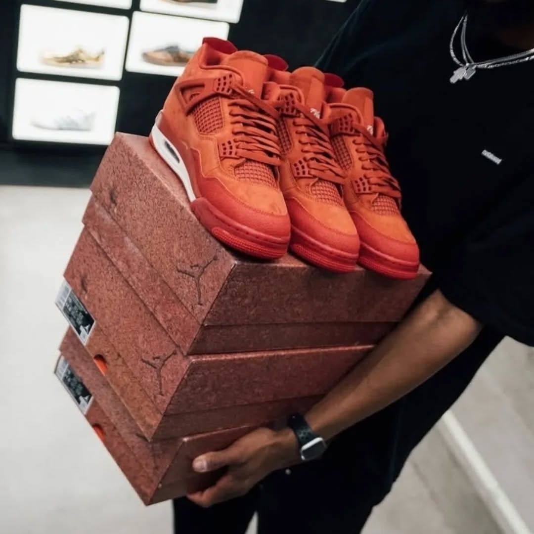 Jordan 4
bricks by bricks