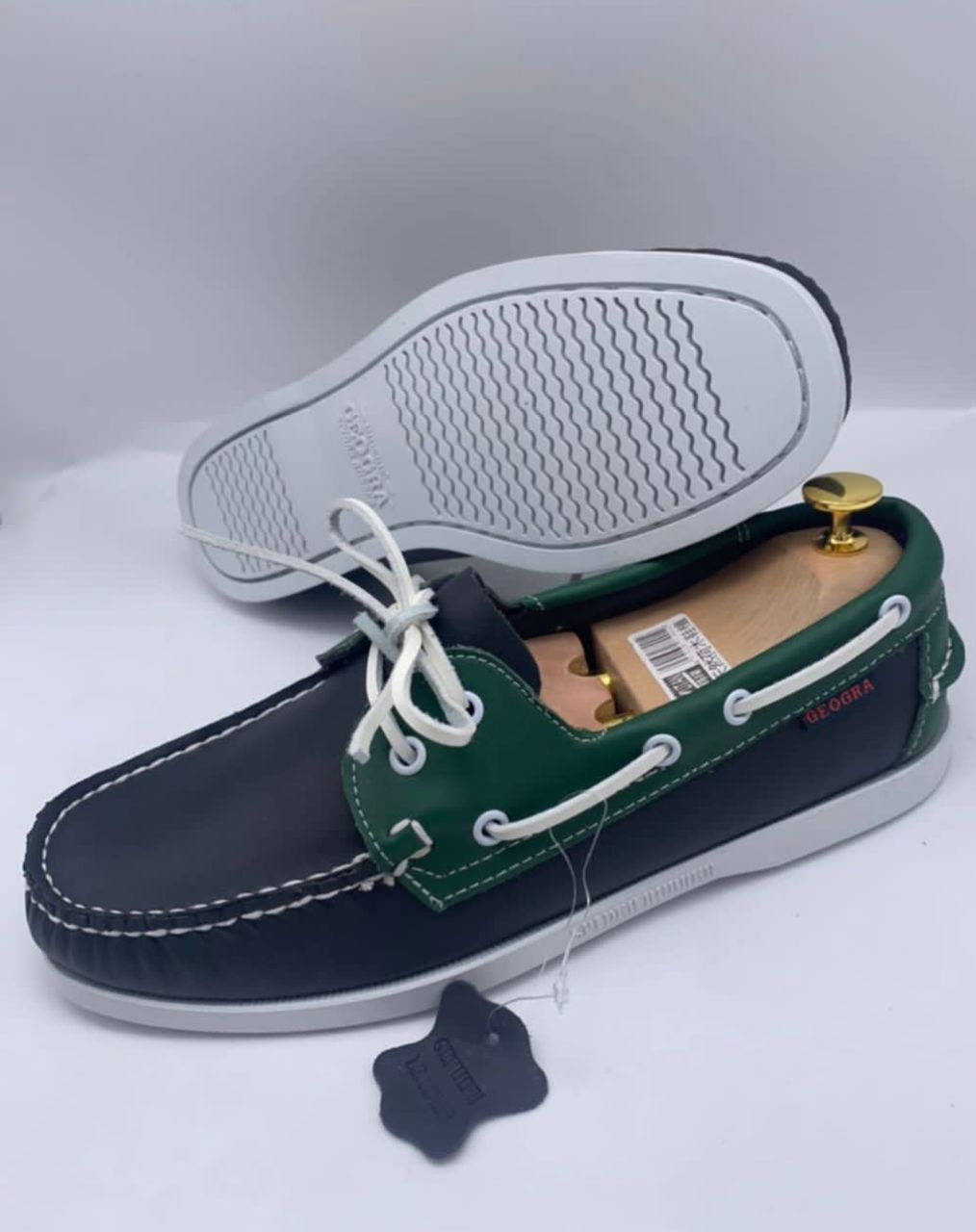 "Sebago Originals : Le Style Intemporel des Chaussures Nautiques"