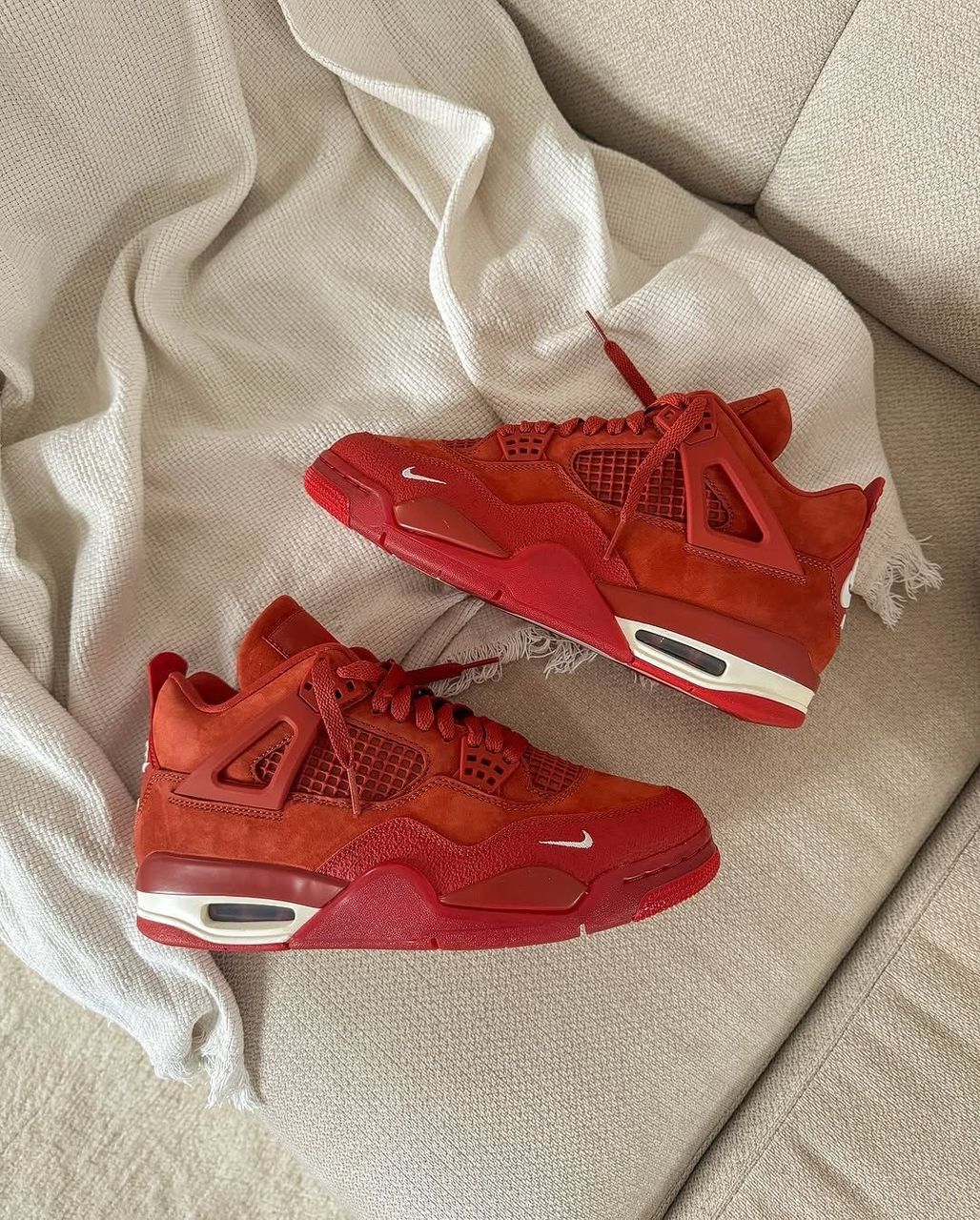 Jordan 4
bricks by bricks