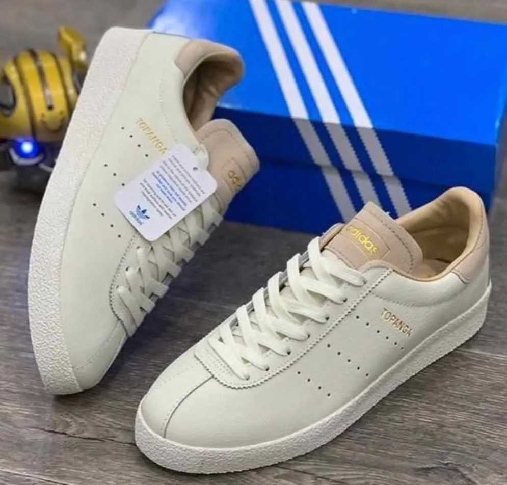 Adidas topanga