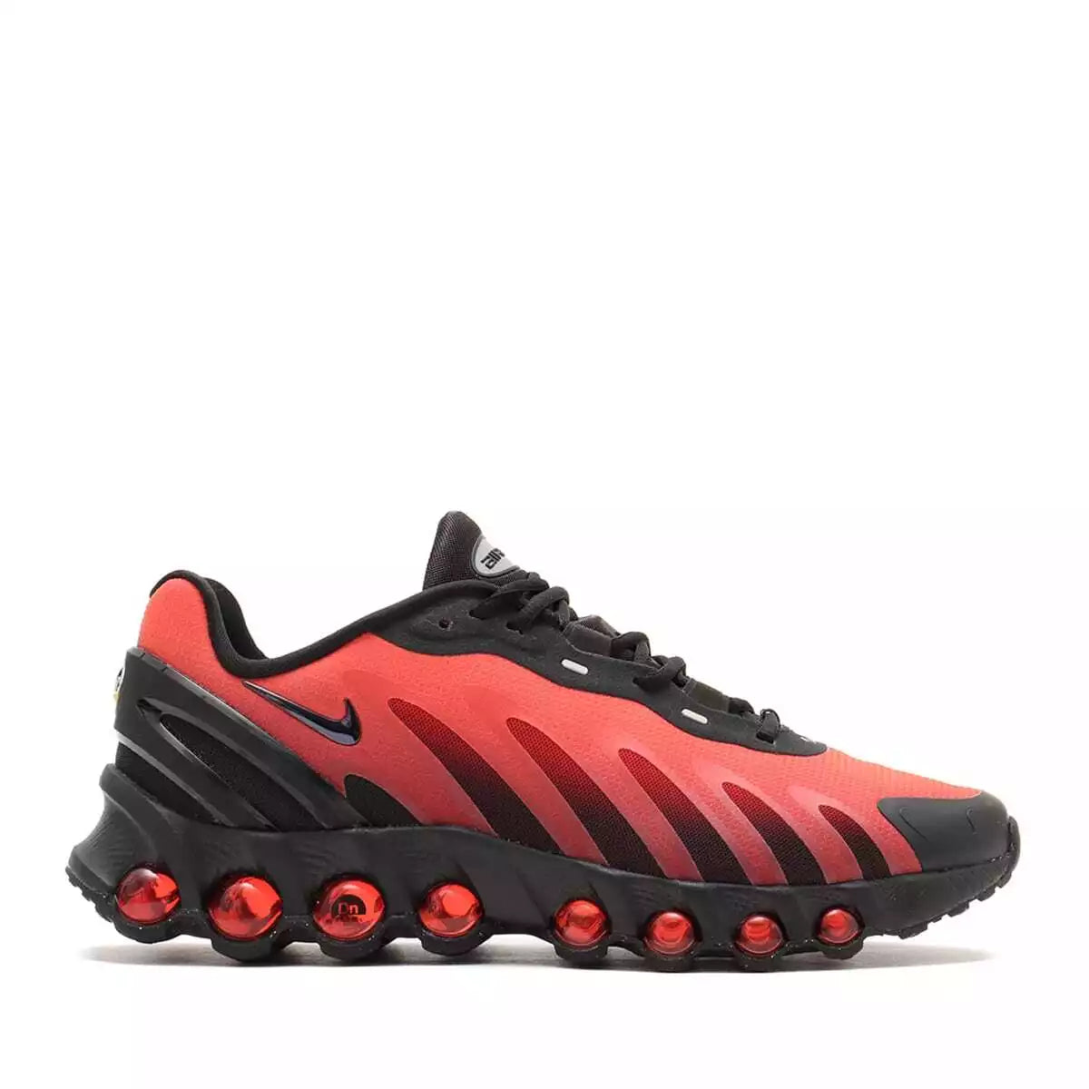NiKE DN8