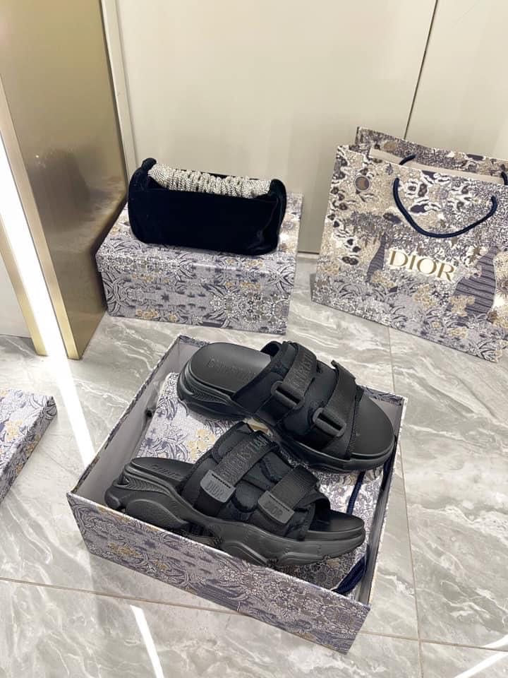 Les Pieds 🦶 libres 🛍️