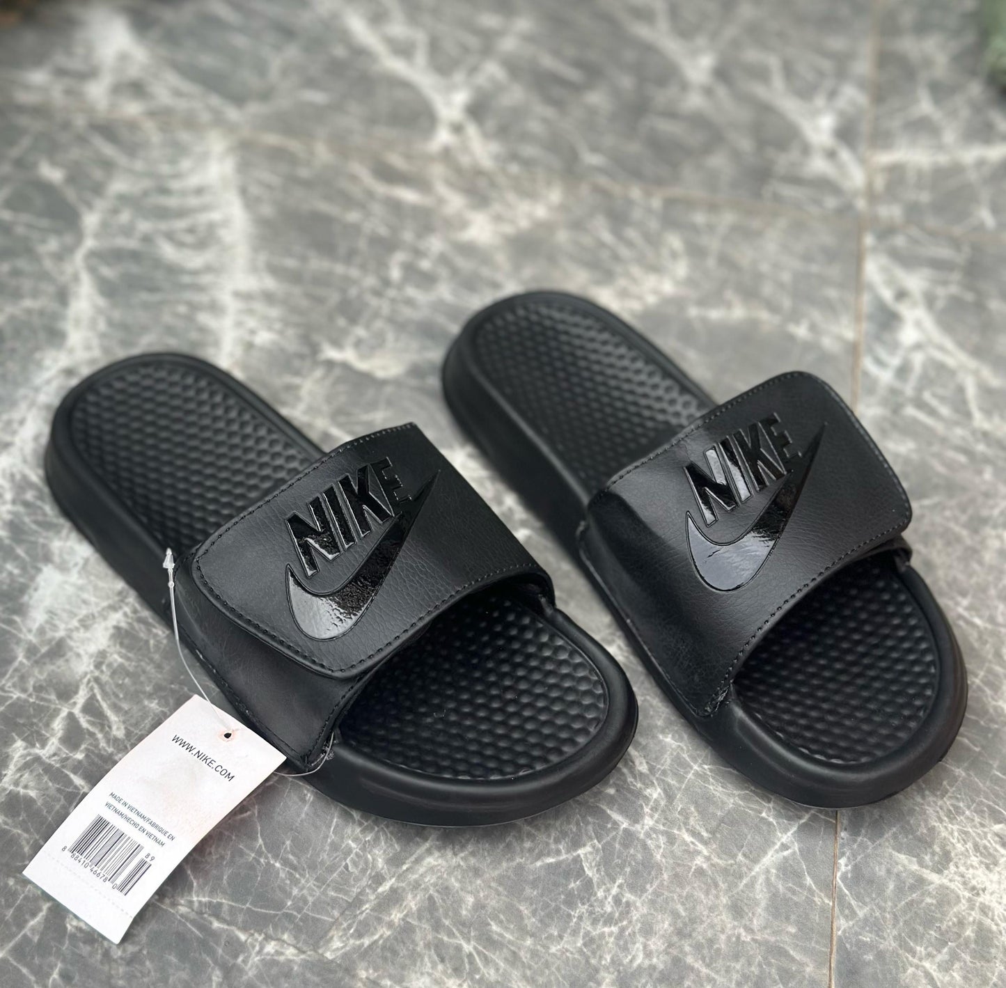 Nike slide : Confort et style à vos pieds