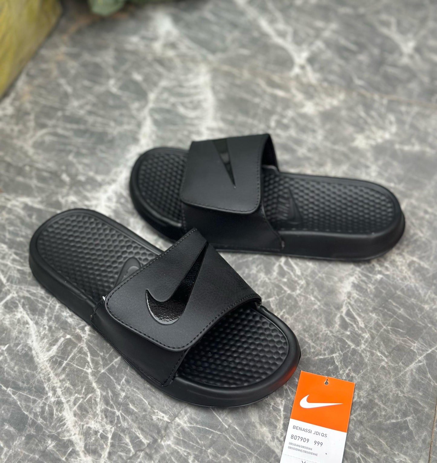 Nike slide : Confort et style à vos pieds