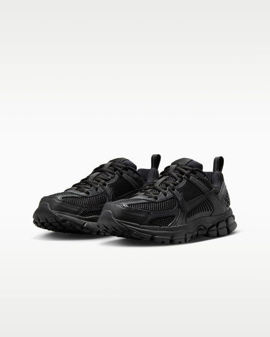Nike Zoom Vomero 5 Triple Black.