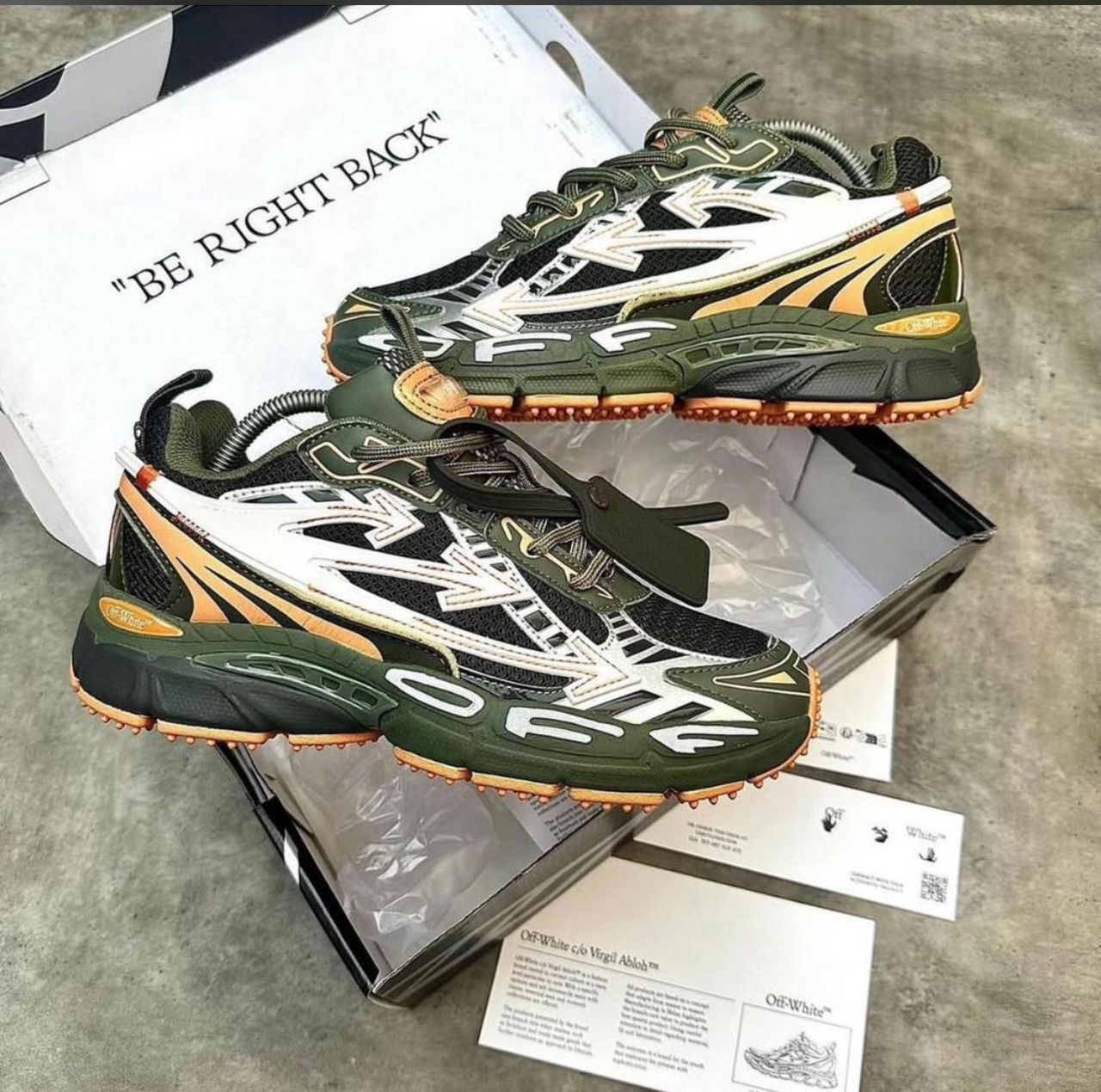 Off white Be Right Back Militaire