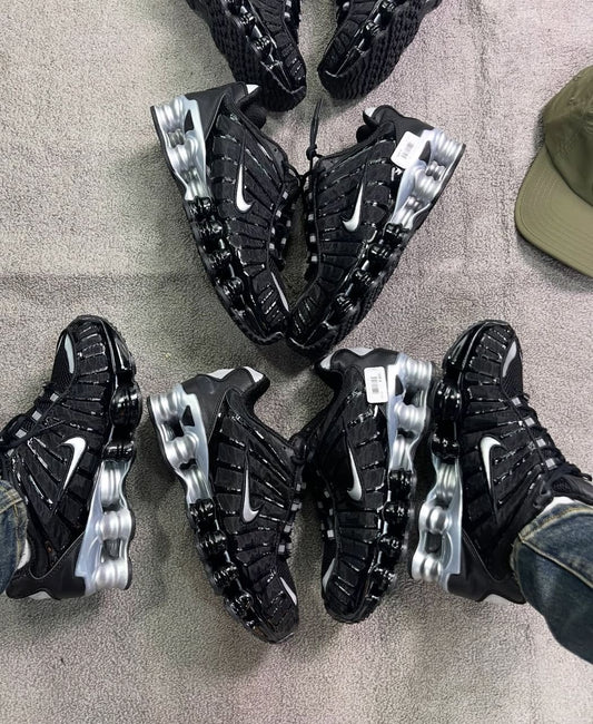 Chaussures Nike Shox TL