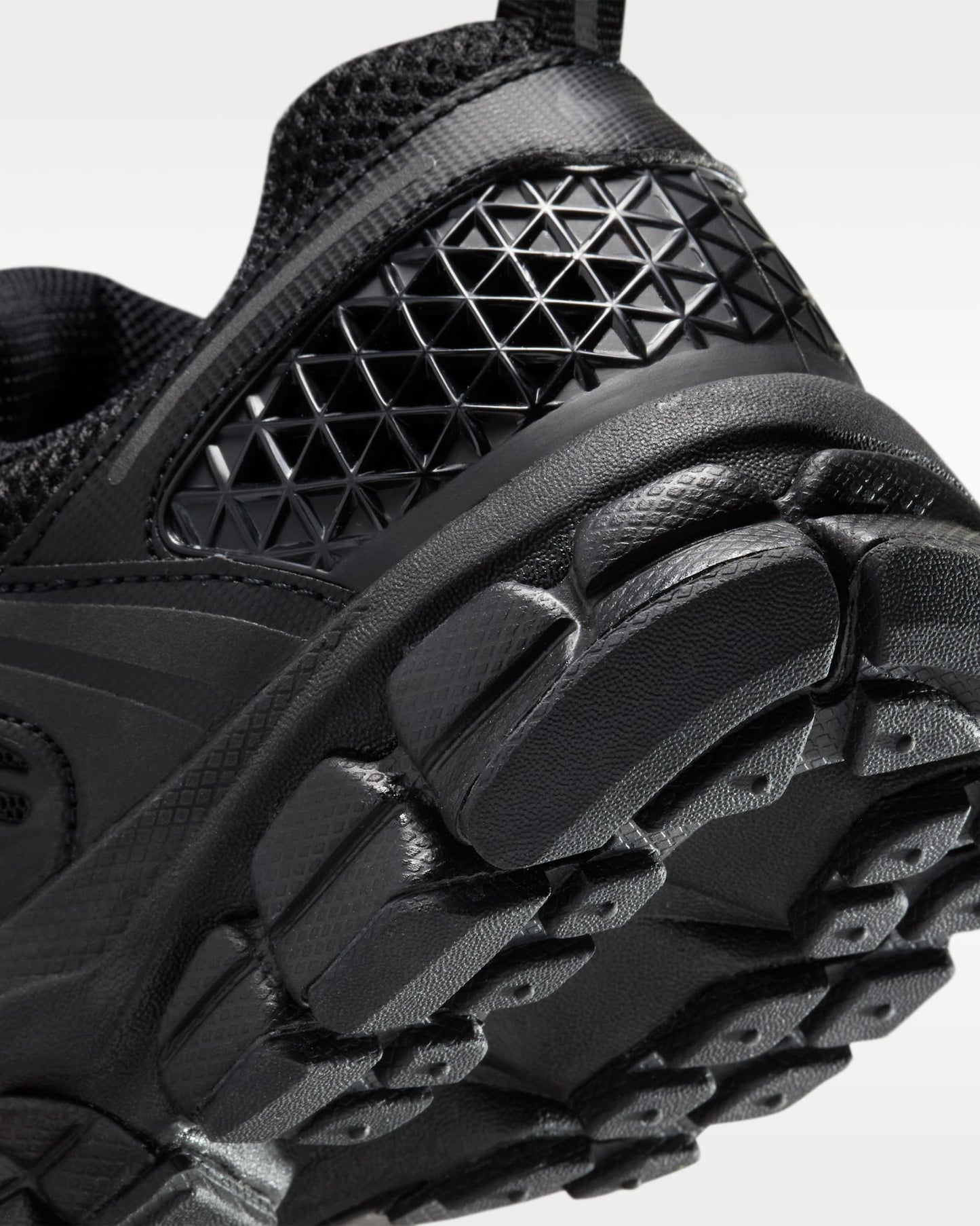 Nike Zoom Vomero 5 Triple Black.