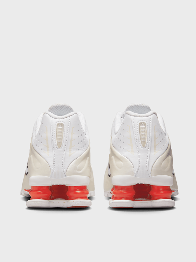 Nike Shox R4